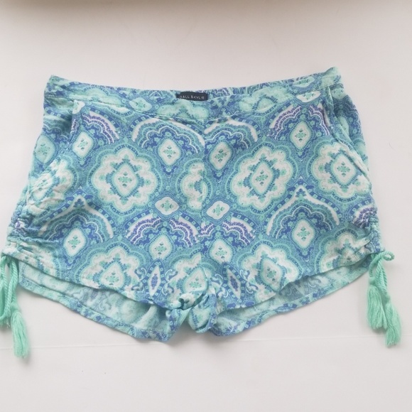 Kendall & Kylie Pants - Kendall & Kylie Tropical Short size small